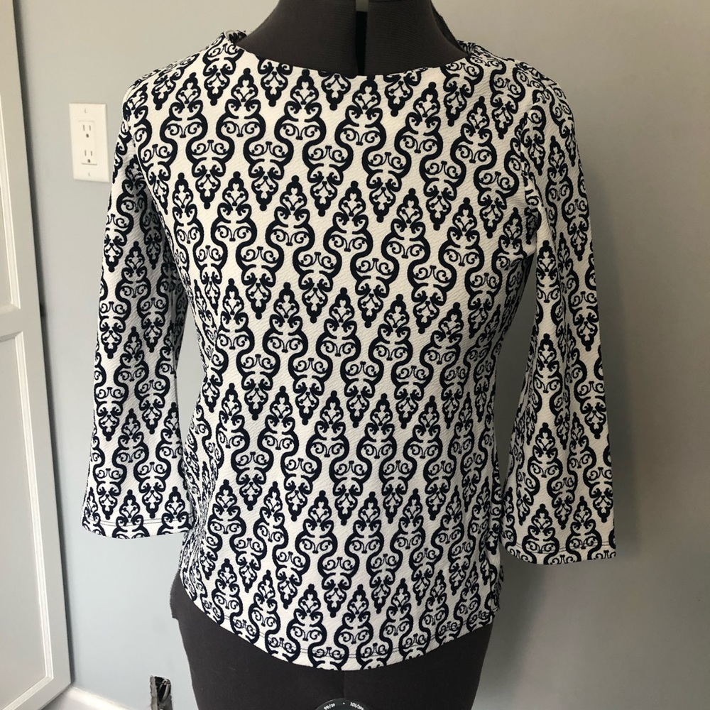 Charter Club Navy and White adorable summer top!